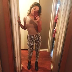 Snake print leggings and stretch crop top
